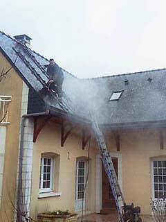 Traitement nettoyage toiture couverture - Ouest Habitat Conseil - Couverture, couvreur à Nantes (44)