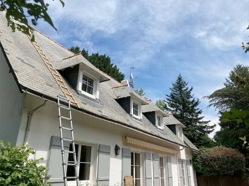 Hydrofuge sur toiture ardoise avant - Ouest Habitat Couverture - Couverture, couvreur à Nantes (44)
